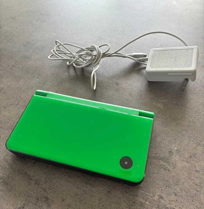 Nintendo DSi XL Lime Green Handheld Console with Charger Japan