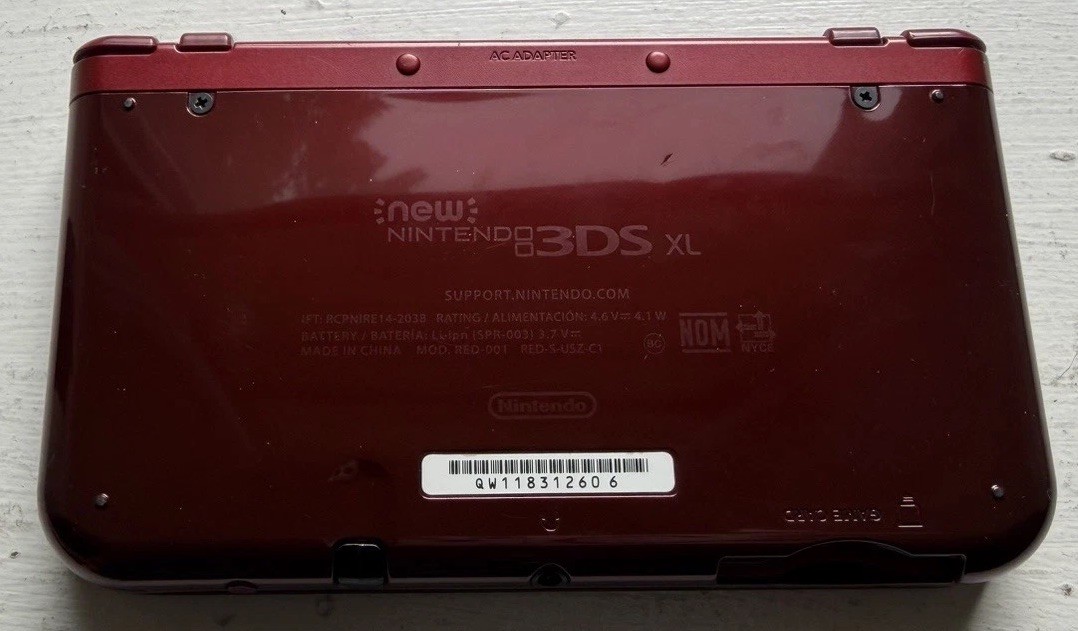 New Nintendo 3DS XL Metallic Red RED-001 US 4GB Stylus Charger 5 Games Bundle