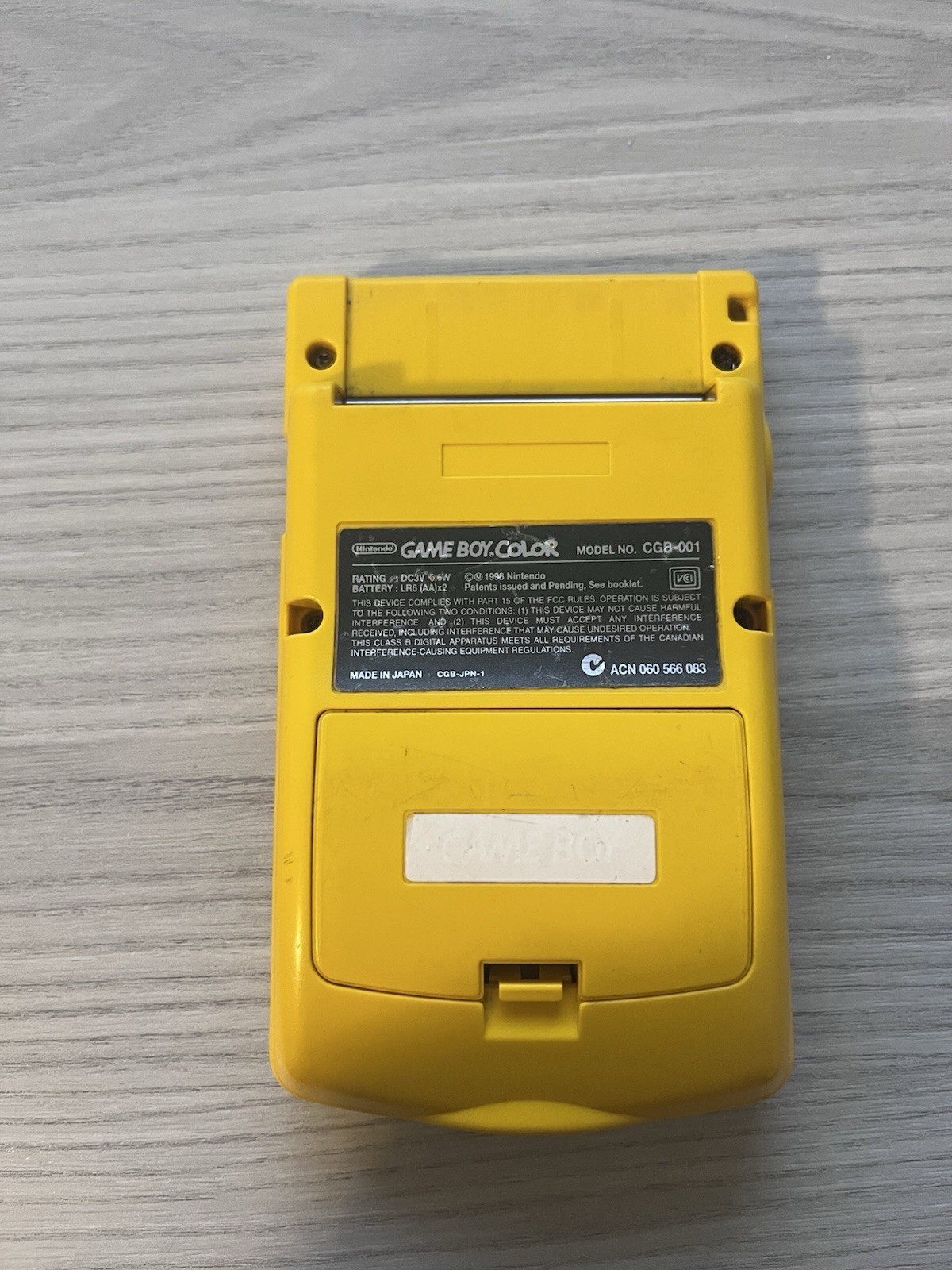 Gameboy Color Dandelion Yellow (NEEDS NEW SPEAKER)