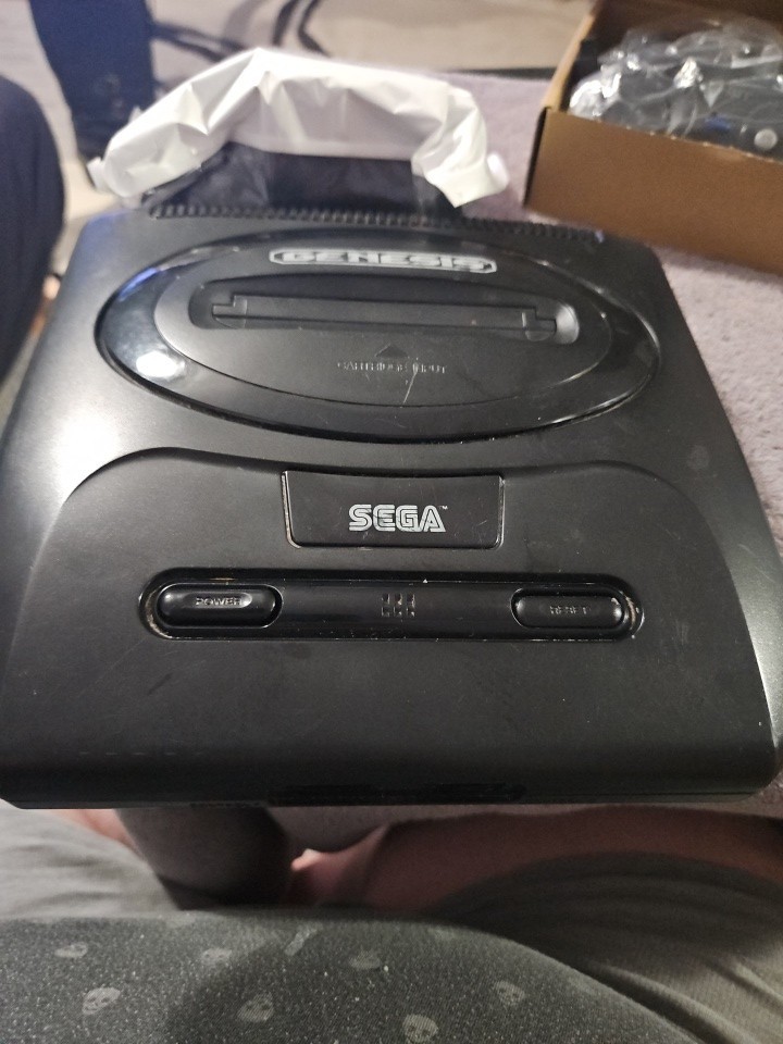 Sega Genesis Model 2 Console Tested=Working Clean (2 controllers) POWER/AV CHORD