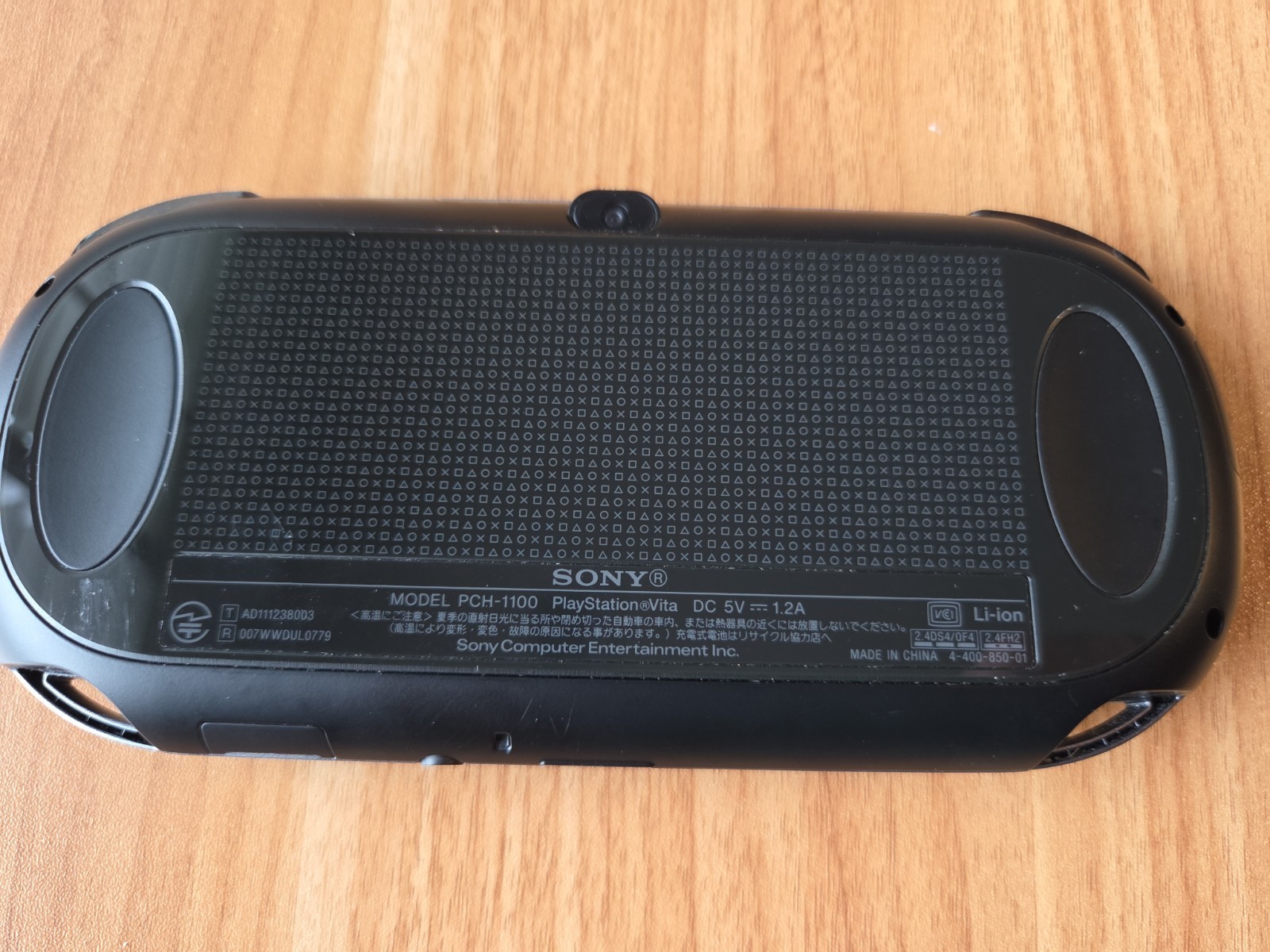Sony Ps Vita PCH-1100 Crystal Black Model Console And Charger TESTED