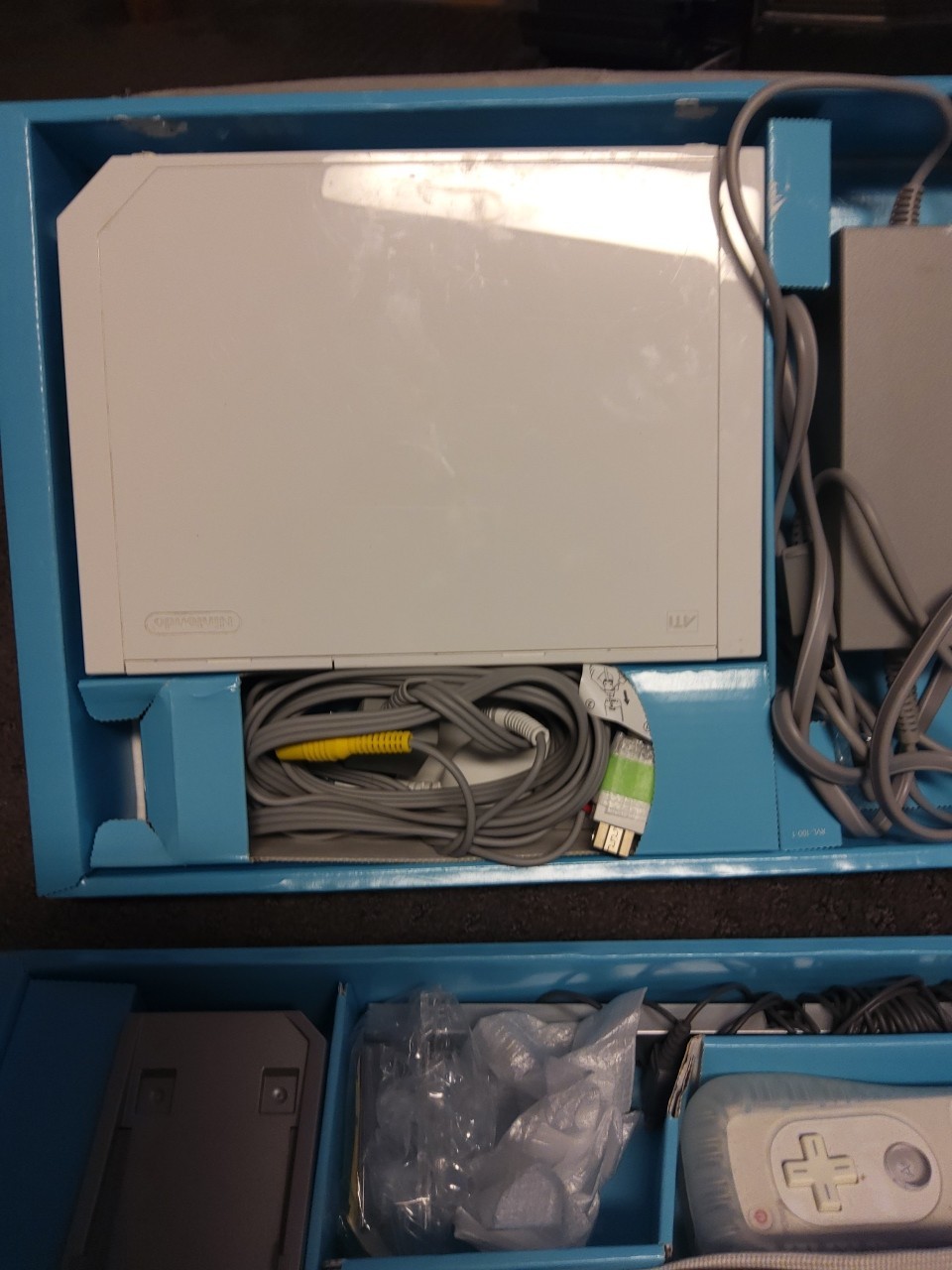 Nintendo Wii Console CIB Complete In Box, Wii Sports Not Included