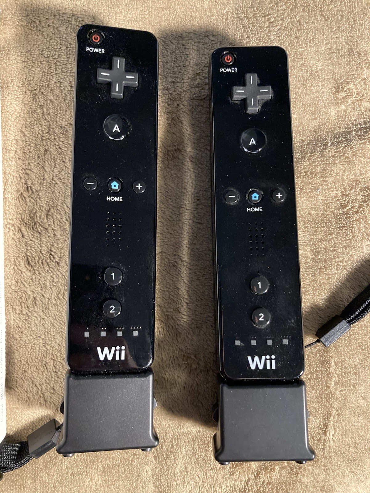 Nintendo Wii Console Wii Sports Resort Wii Remote Plus Bundle Black CIB Box