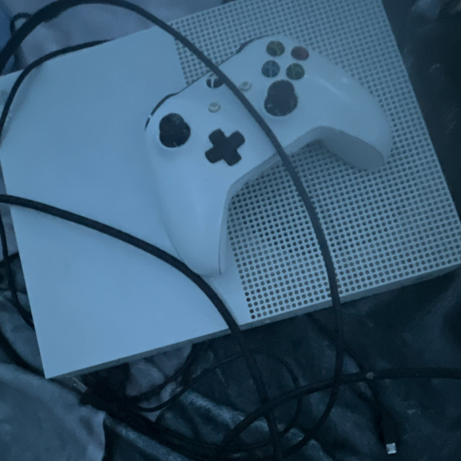 Microsoft Xbox One S White Console Wi-Fi Capability with Controller