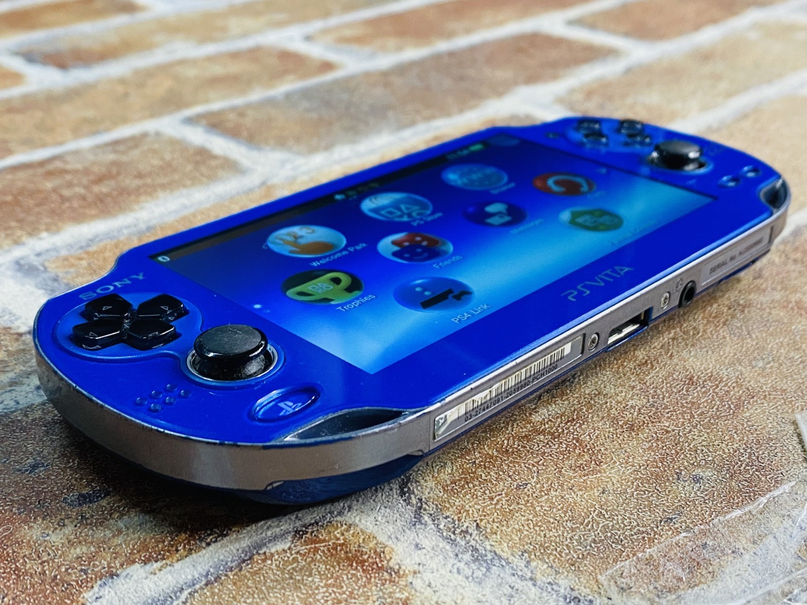 SONY PS Vita PCH-1000 Sapphire Blue ZA04 Playstation Charger 8GB Tested No.2D P