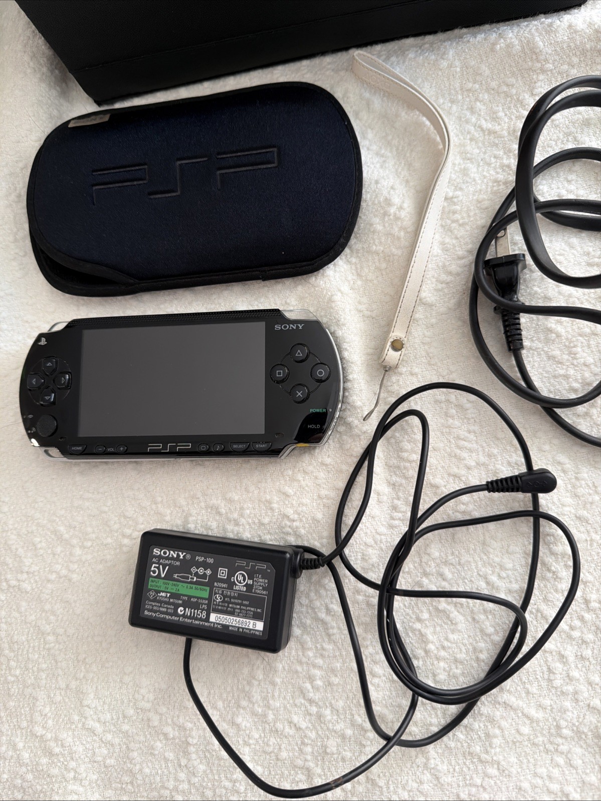 Sony PSP 1000 Black Handheld Console System with Accessories and Charger