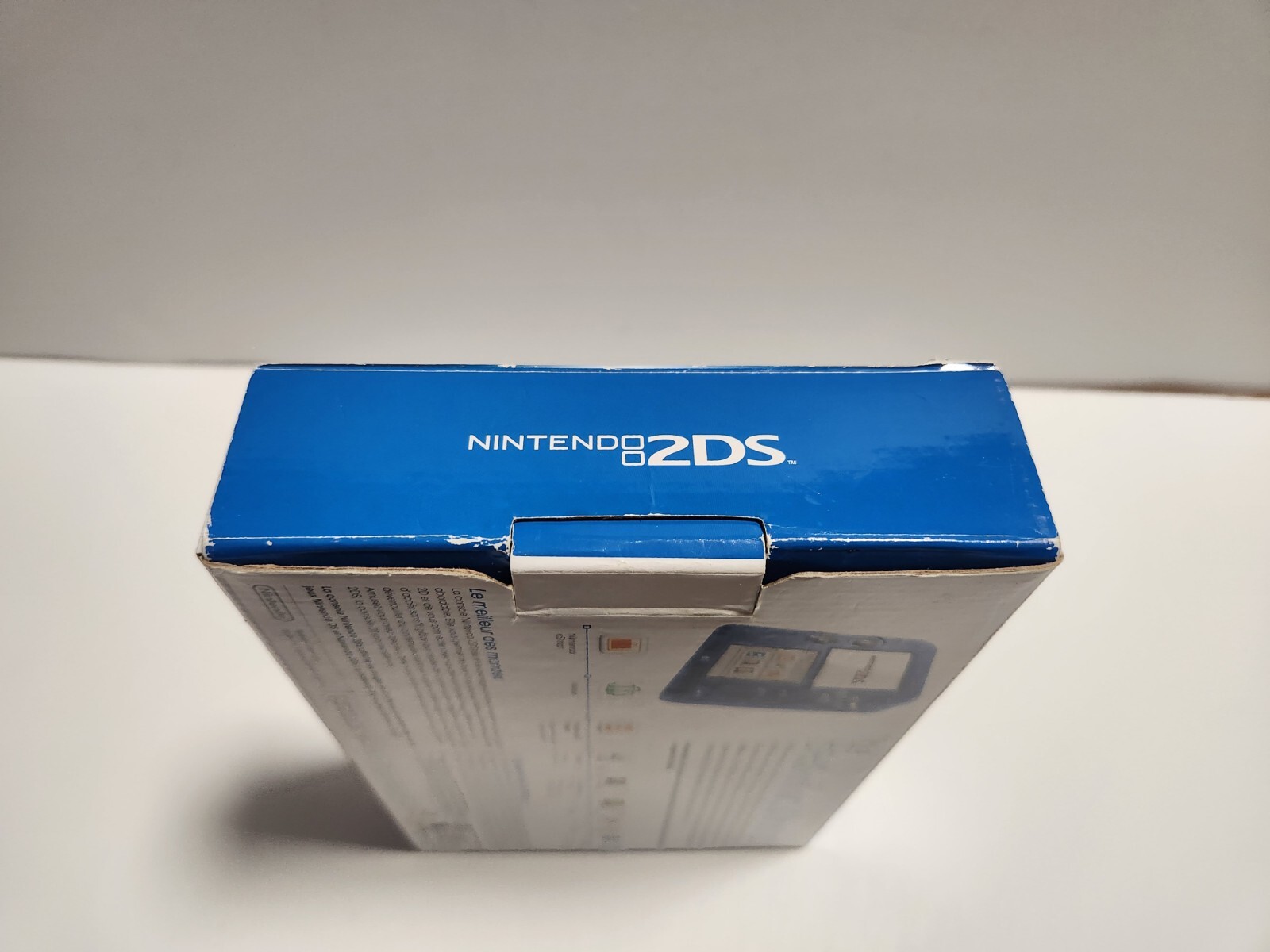 Crystal Blue Nintendo 2DS Handheld Console with Original Box Toys R Us Exclusive