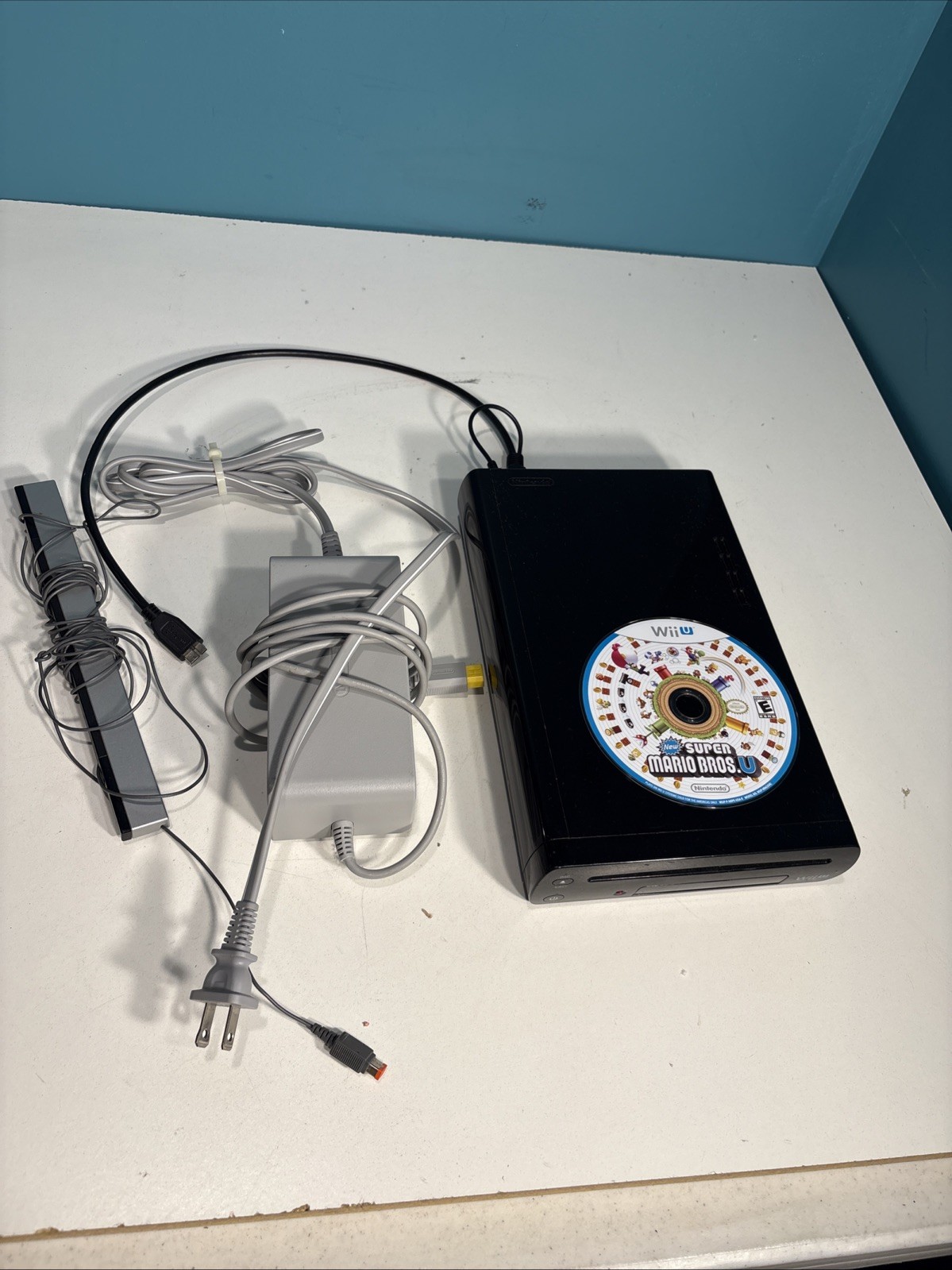 Nintendo Wii U Console (WUP-101) w/ AC Adaptor