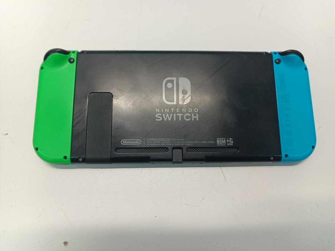 PRE OWNED NINTENDO SWITCH HANDHELD – HAC-001 SYSTEM ONLY/ (P23016911)
