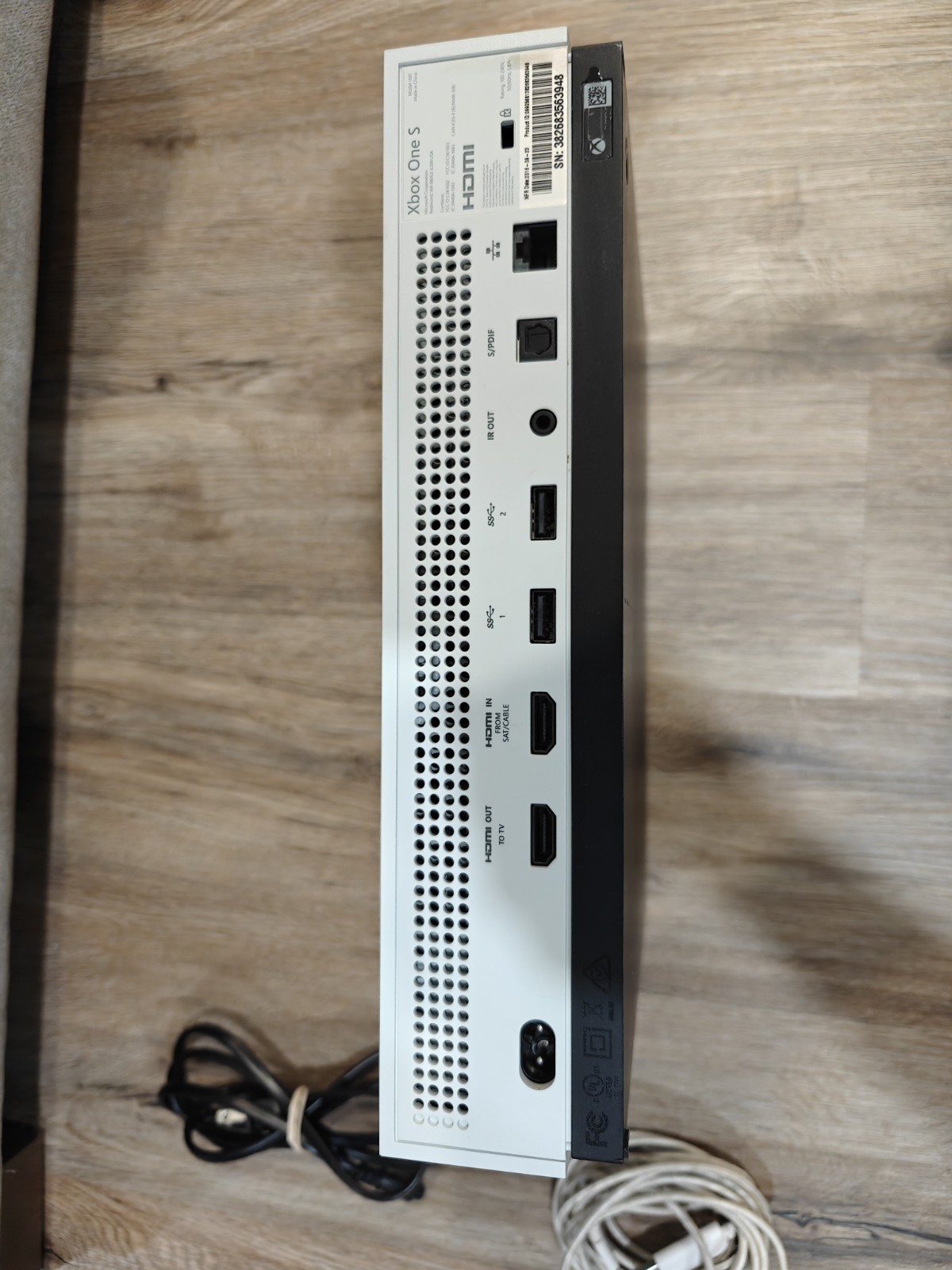 MICROSOFT XBOX ONE CONSOLE – 1TB – 1681 Controller