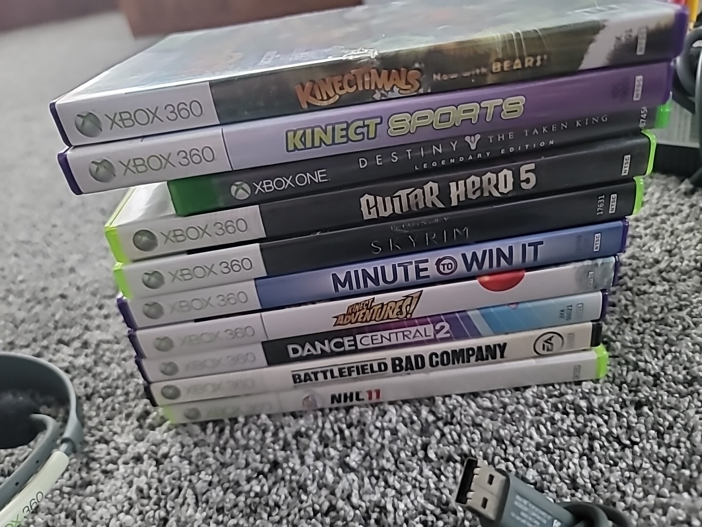 Microsoft Xbox 360 Pro System Bundle 60GB White Console 10 Games Kinect Sensor
