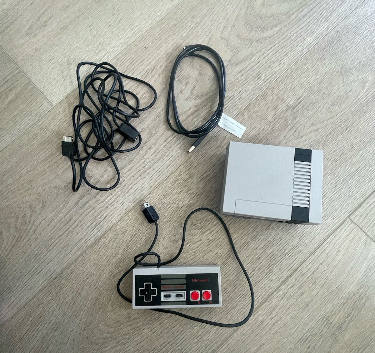 Nintendo Classic Edition NES Mini-Console Retro 30 Games