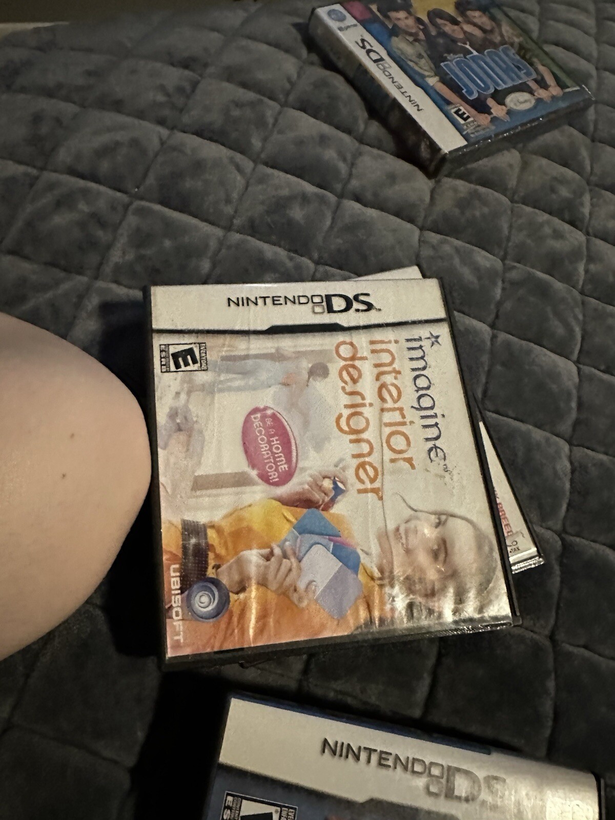 Nintendo DS Lite – Metallic Rose- Charger And 5 Games Included-
