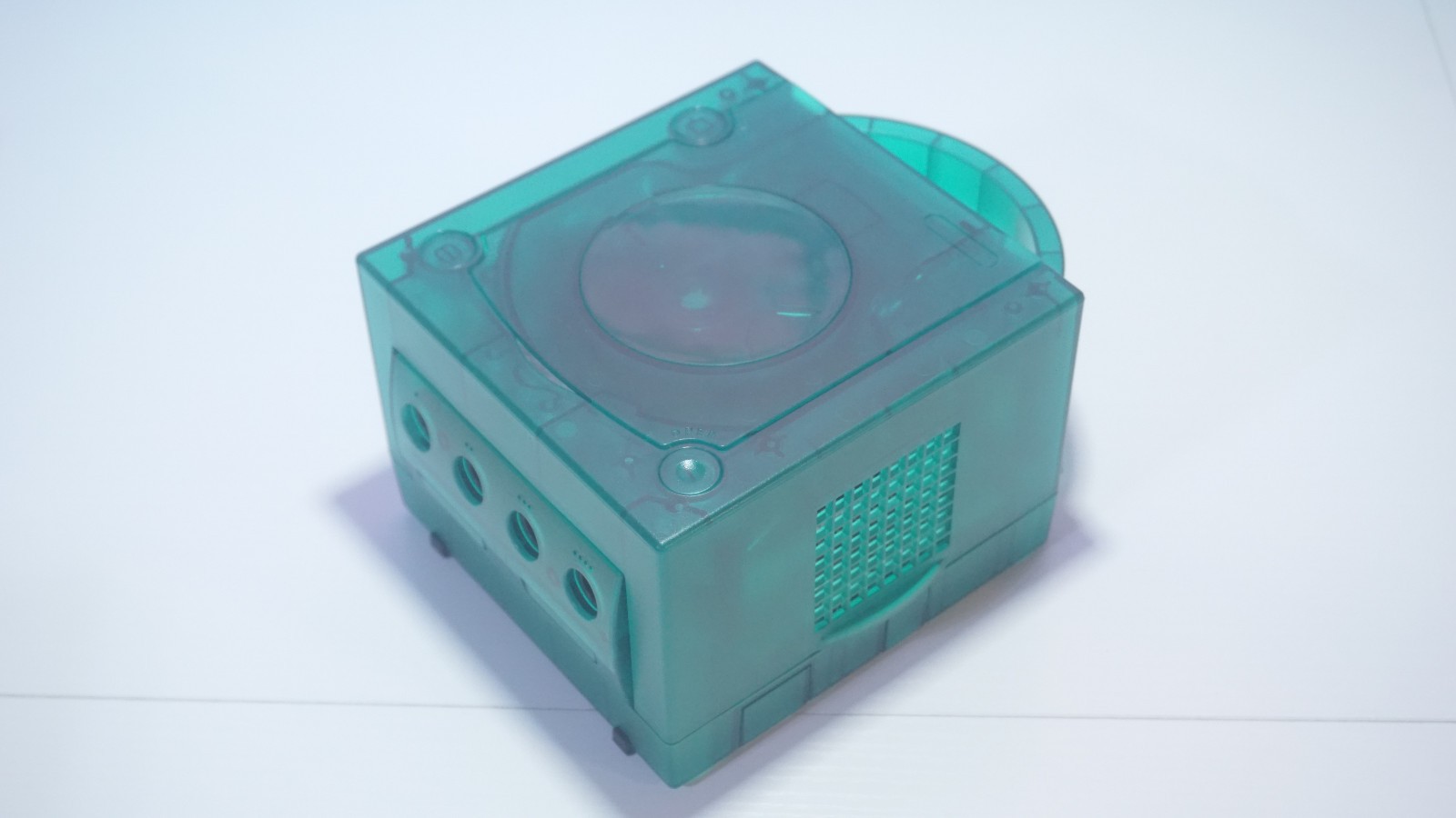 Clear Emerald Green Nintendo GameCube DOL-001 (USA) with Green LED & Controller