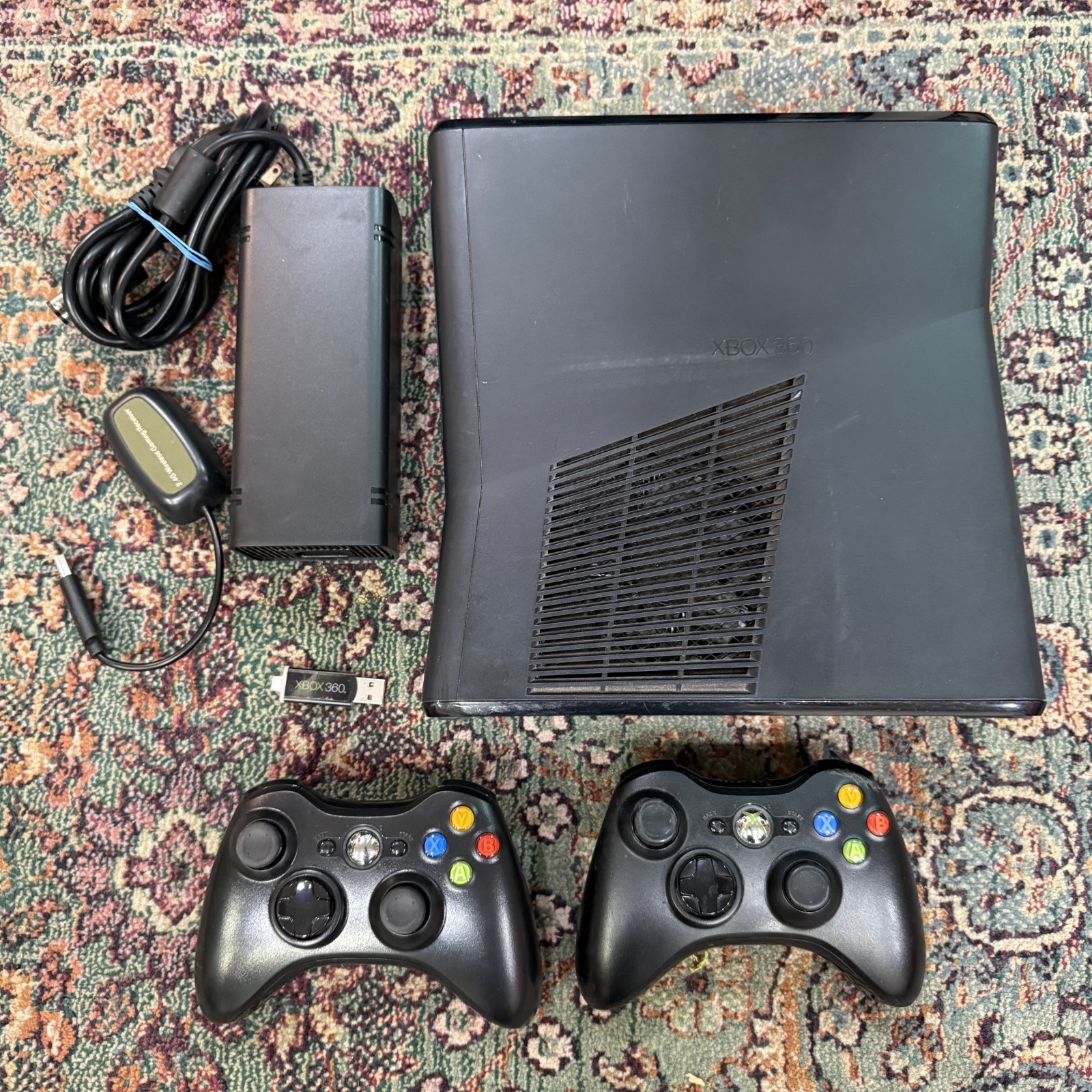 Microsoft Xbox 360 S 4GB Console Bundle 2 Controllers Power Supply – Tested 1439