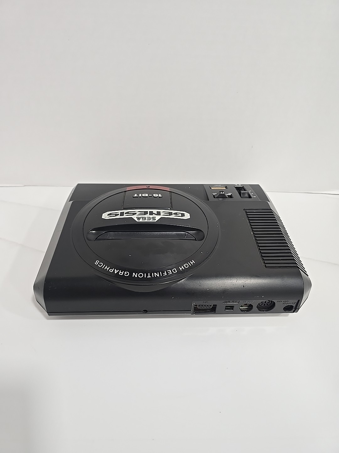 Original Sega Genesis Console Model 1601 + 2 Controllers & Sonic Hedgehog TESTED