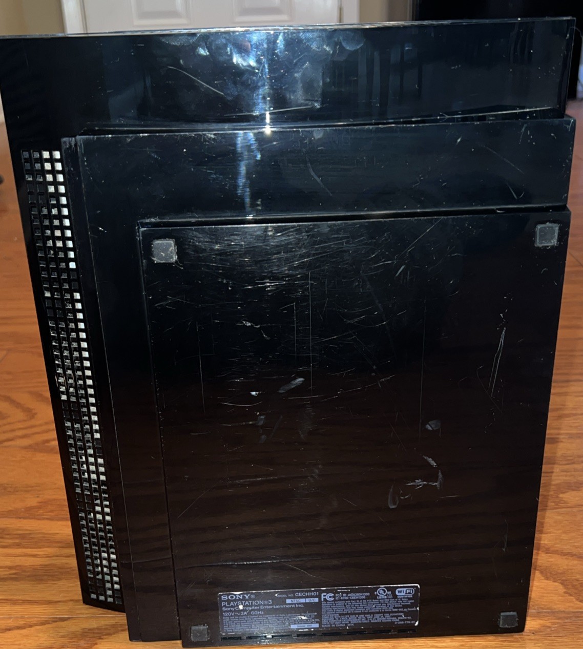 Sony PlayStation 3 Launch Edition 40GB CECHH01 W/ Sixaxis controller and cables