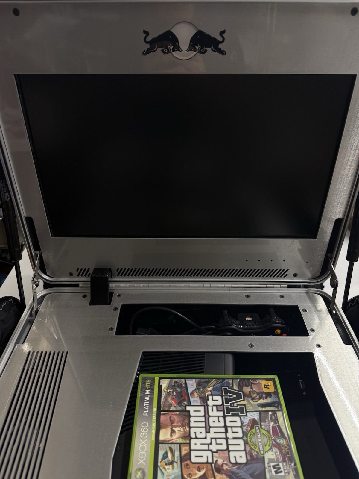 Rare Redbull Promo Travel Microsoft Xbox 360 S 4GB Console – Black Take On Tour