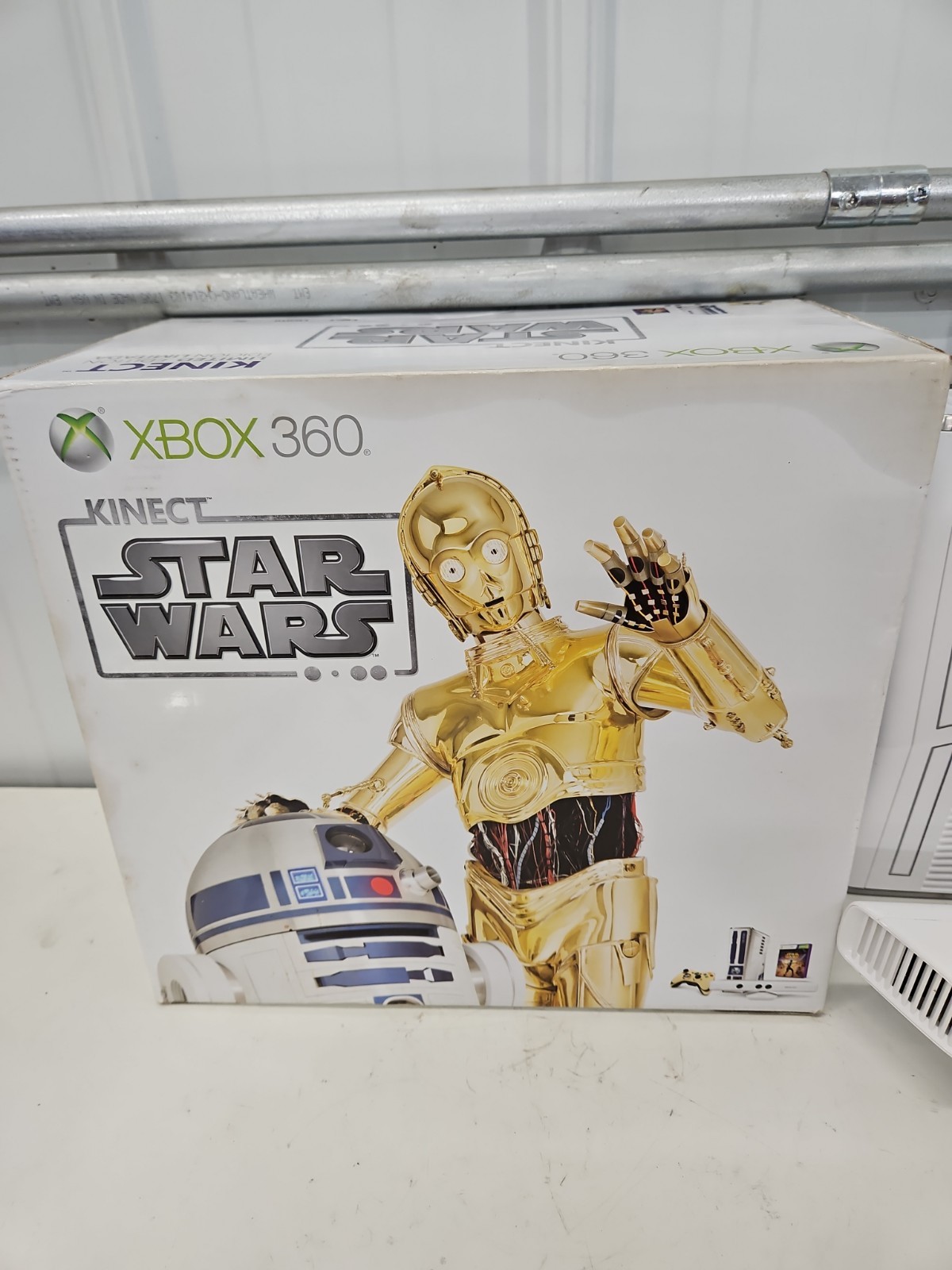 Xbox 360 R2D2 Star Wars Console C3PO Controller White Kinect Games 320GB Box