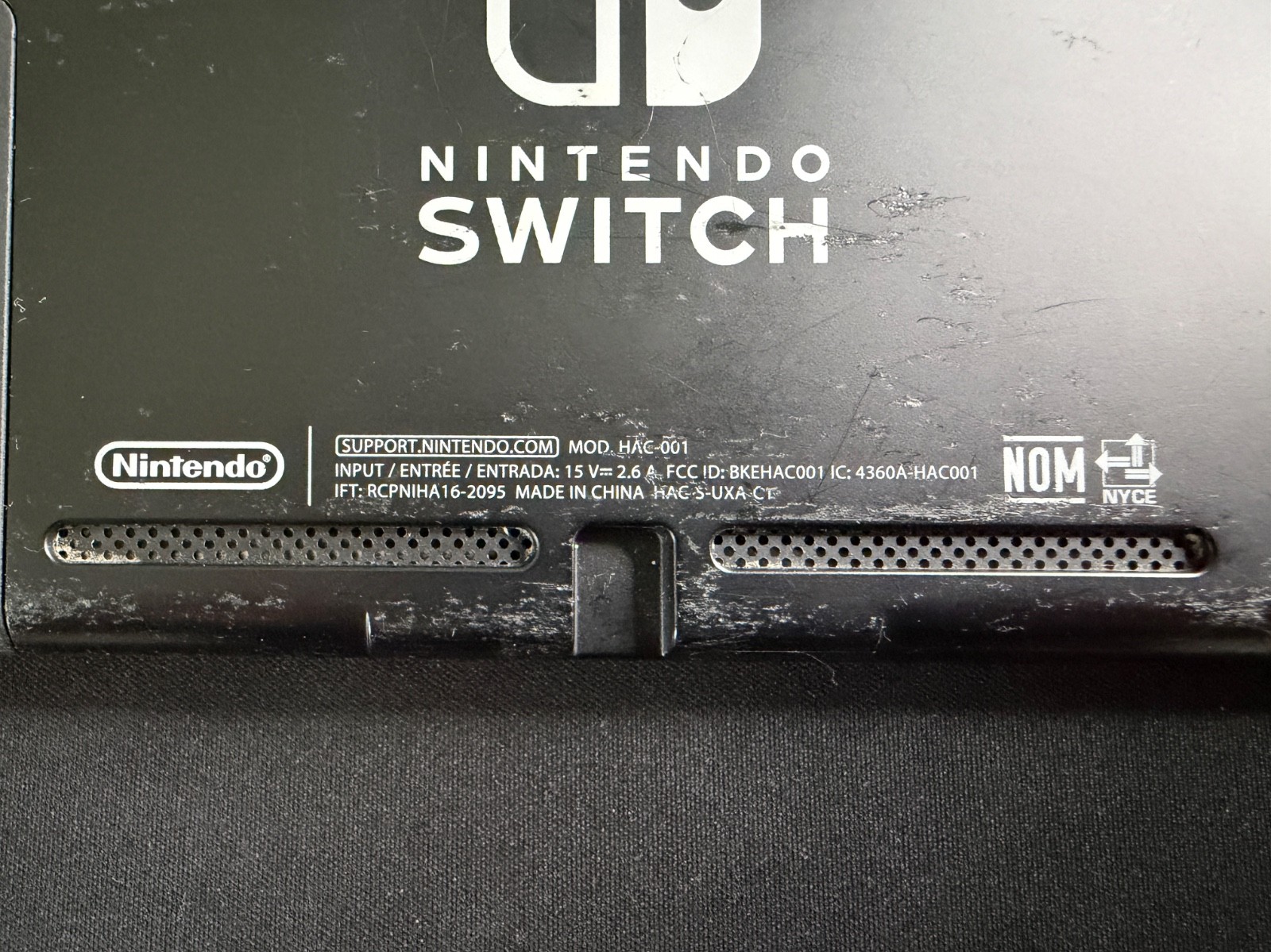 USED Nintendo Switch Handheld Gaming Consloe HAC-001 – 100% Functional