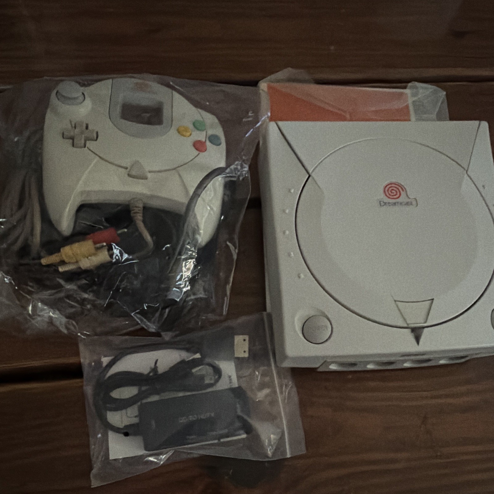 SEGA Dreamcast HKT-3000 NTSC-J White Console w/ Controller, Composite RCA