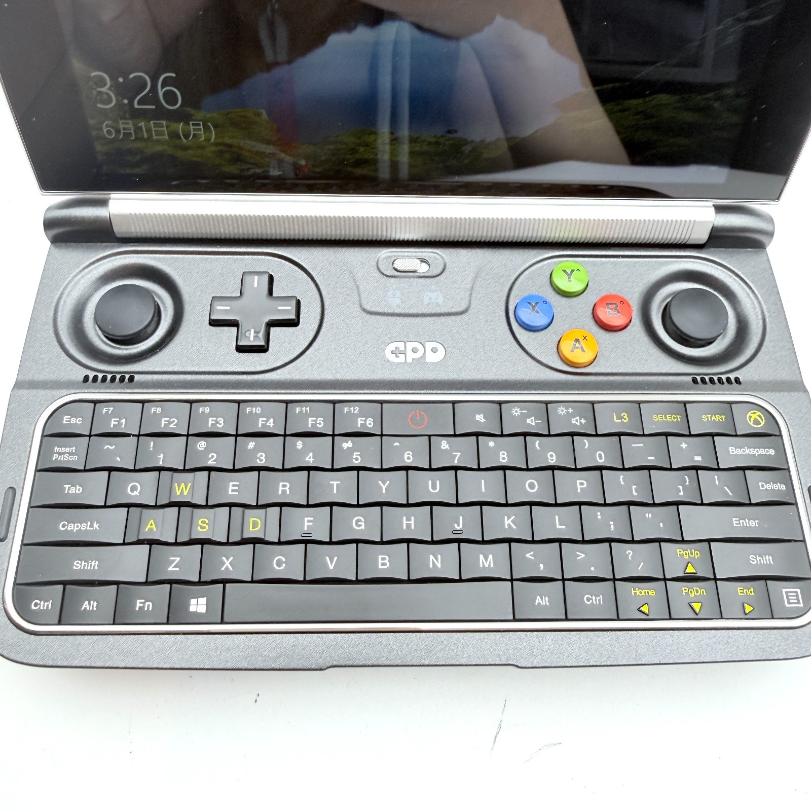 GPD WIN2 Mini PC Core m3-7Y30 Gaming PC Black 8GB SSD 128GB USB Type -A & C Used