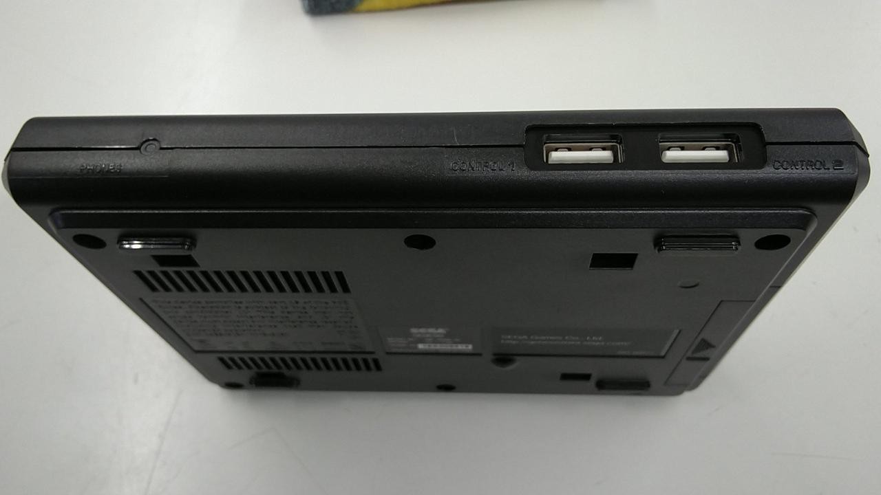 GENESIS MINI Model MK 16000 40 SEGA