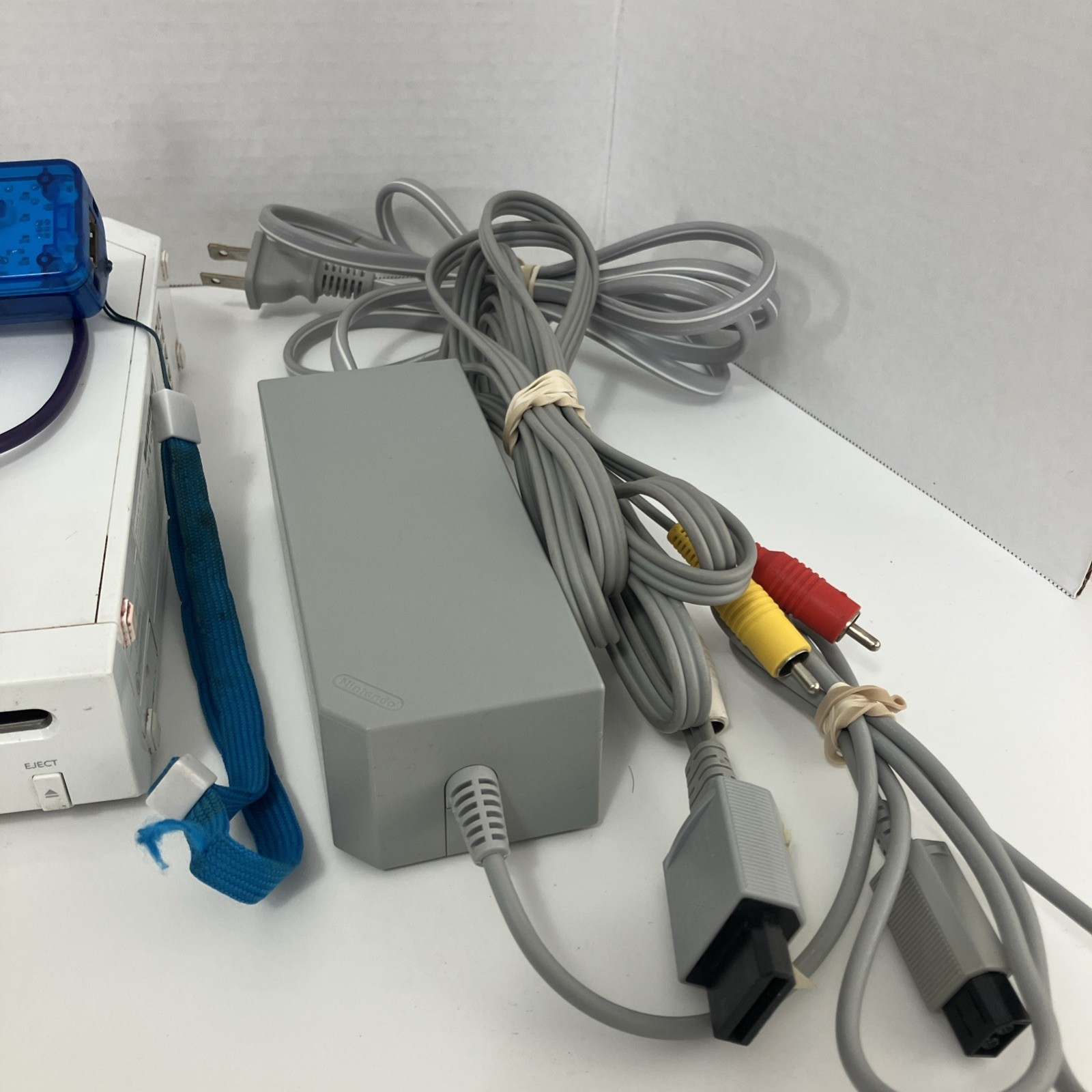 Nintendo Wii Console White RVL-101 Tested Working with Power Adapter Cords