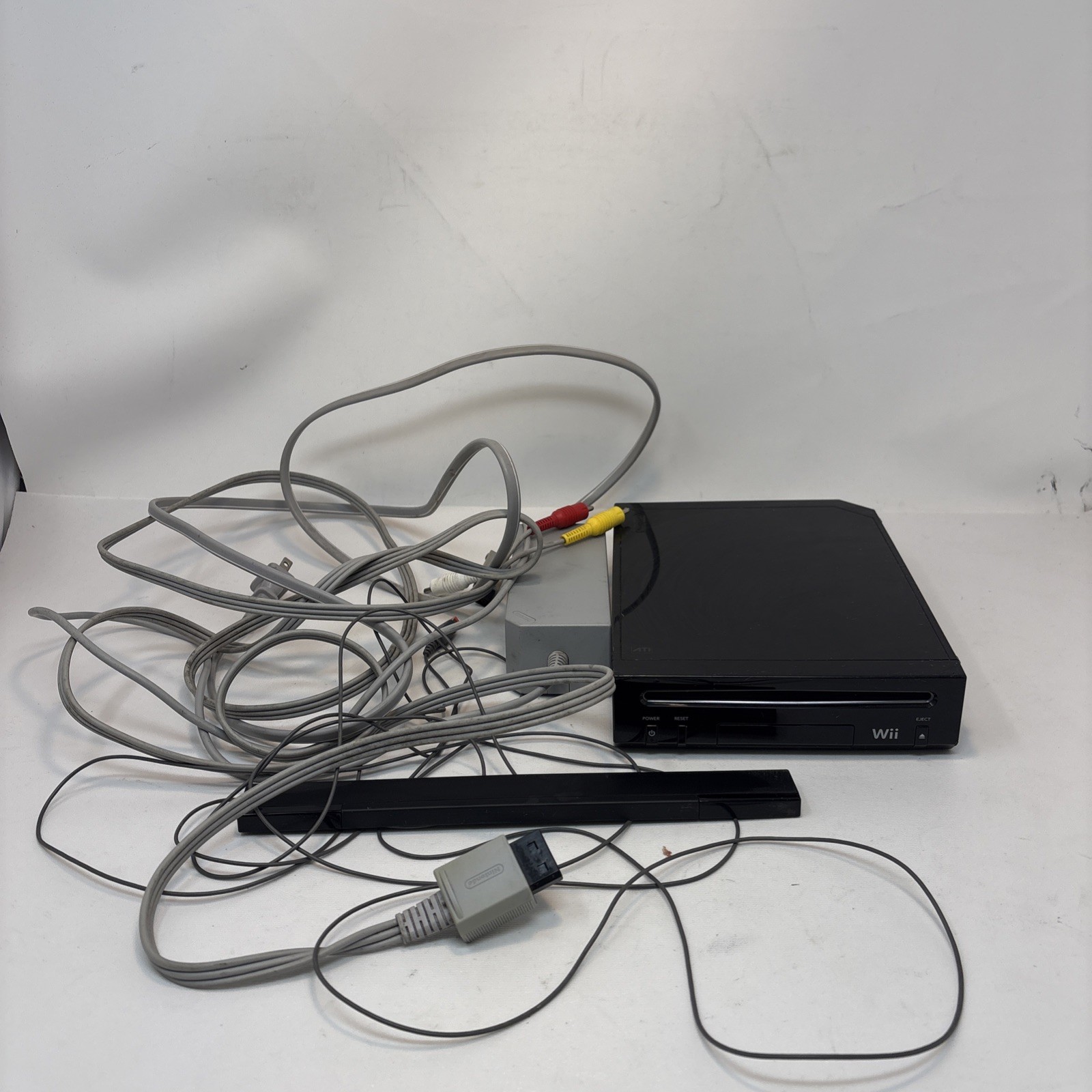 Wii Black RVL-101 With Power Cord & AV Cable – Tested