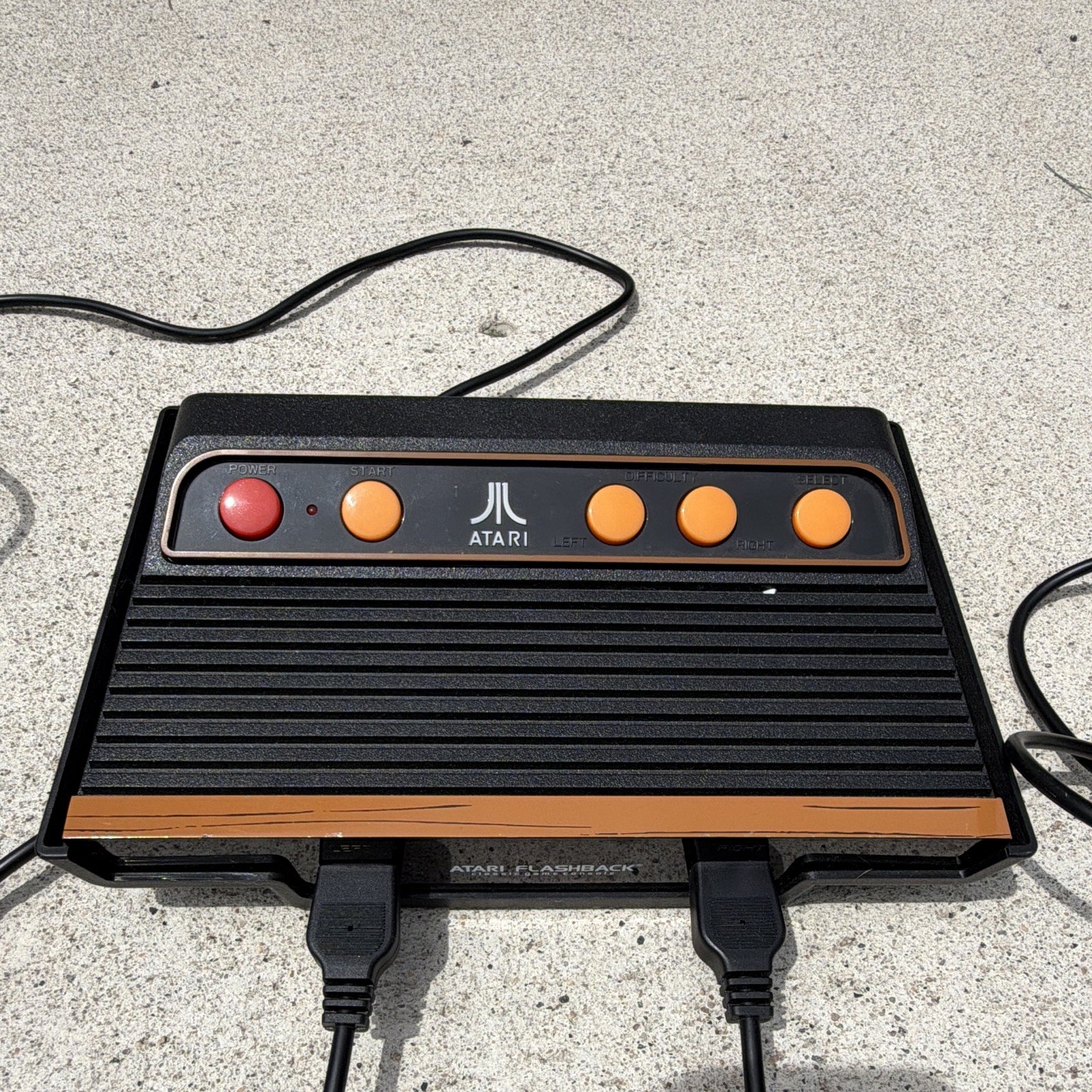 Atari Flashback Console Built-In Games w/ 2 Wired Joysticks RCA NTSC-U/C(TESTED)