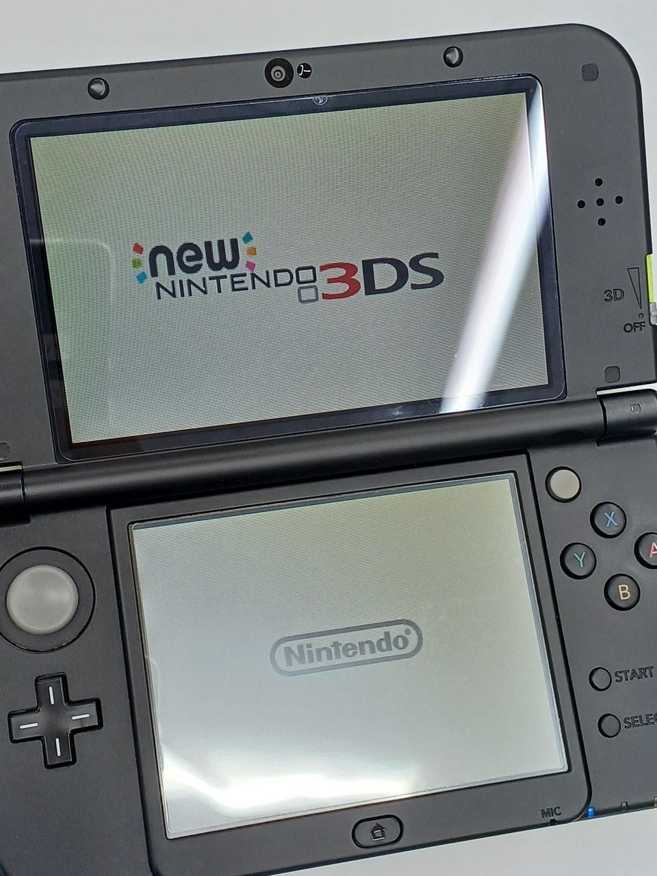 New Nintendo 3DS XL (LL) RED-001 with Stylus Portable Console A3410