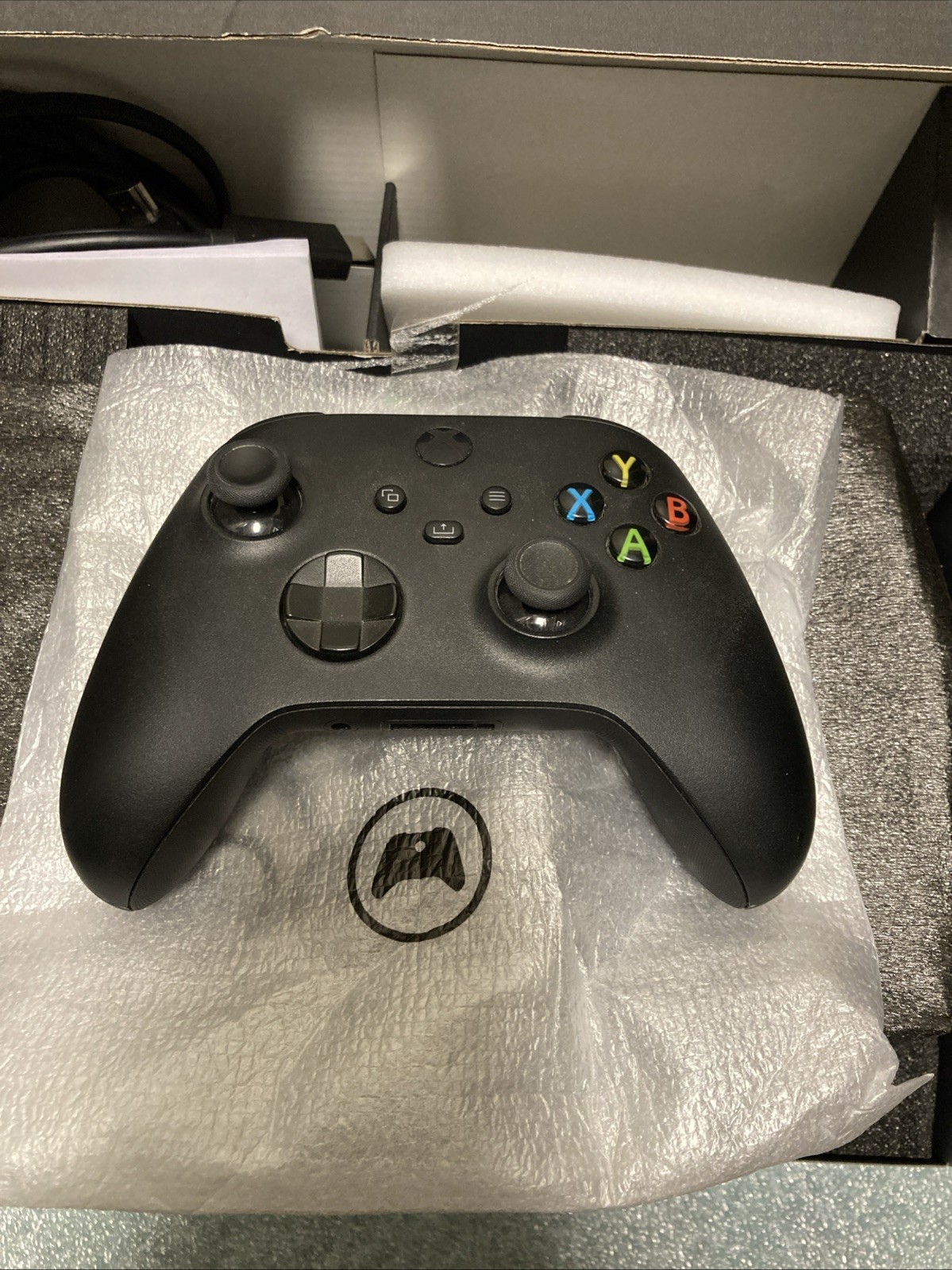Microsoft Xbox Series X 1TB SSD Gaming Console Black RRT-00001 *HARDLY USED*
