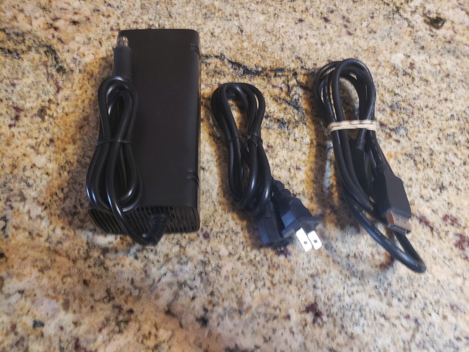 Xbox 360 E Console Model 1538 4GB – Bundle: Controller, Power Supply, Game