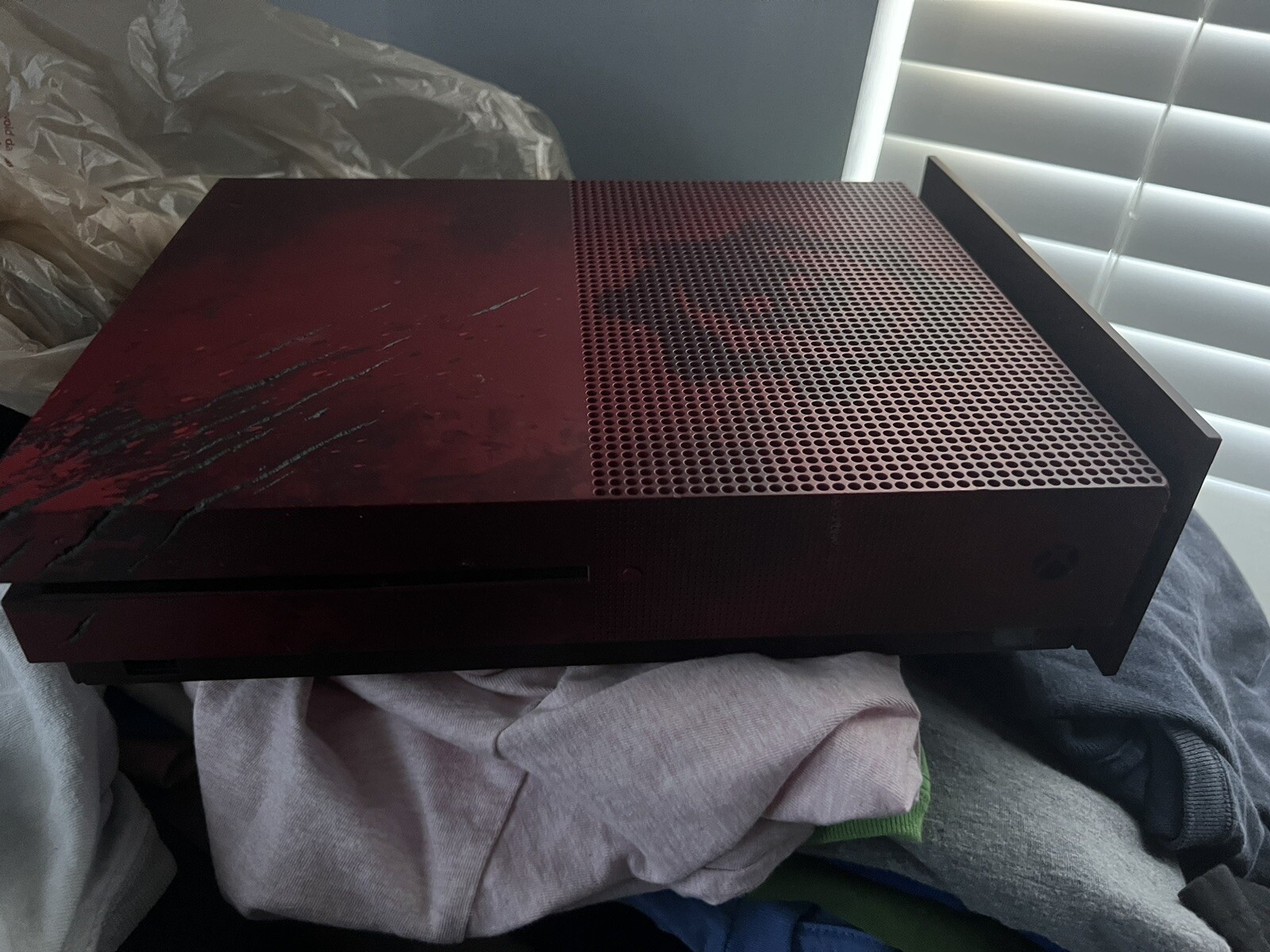 Microsoft Xbox One S Gears of War 4 Limited Edition 2 TB Crimson Red Console