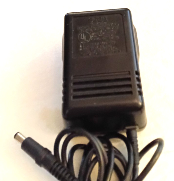 Sega Genesis 16-BIt Console Model 1601 Complete Hook-Ups/Controller Work Perfect