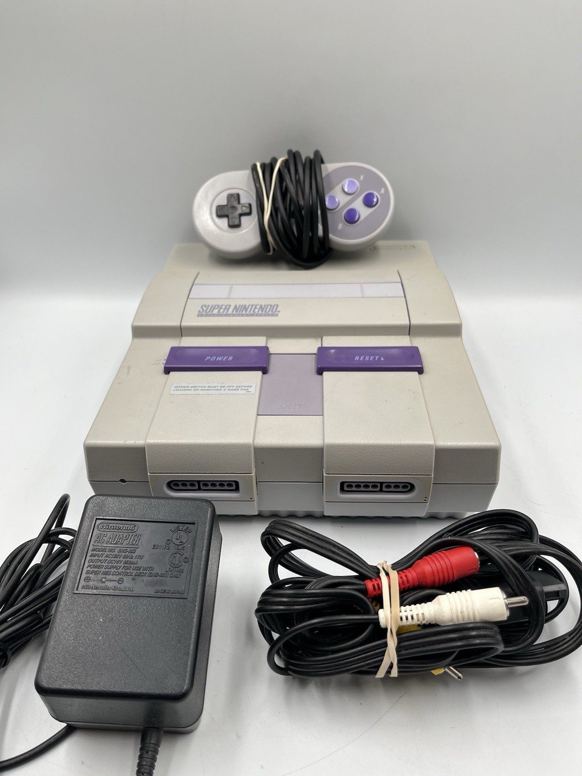 Super Nintendo Entertainment System SNES Console OEM Controller + Cords TESTED