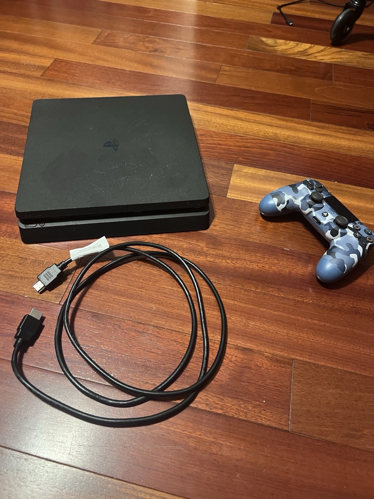 Sony PlayStation 4 Slim with Controller