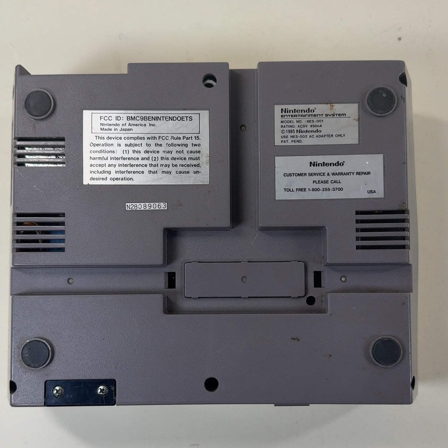 Broken Nintendo Entertainment System NES Console Gaming System Only NES-001 READ