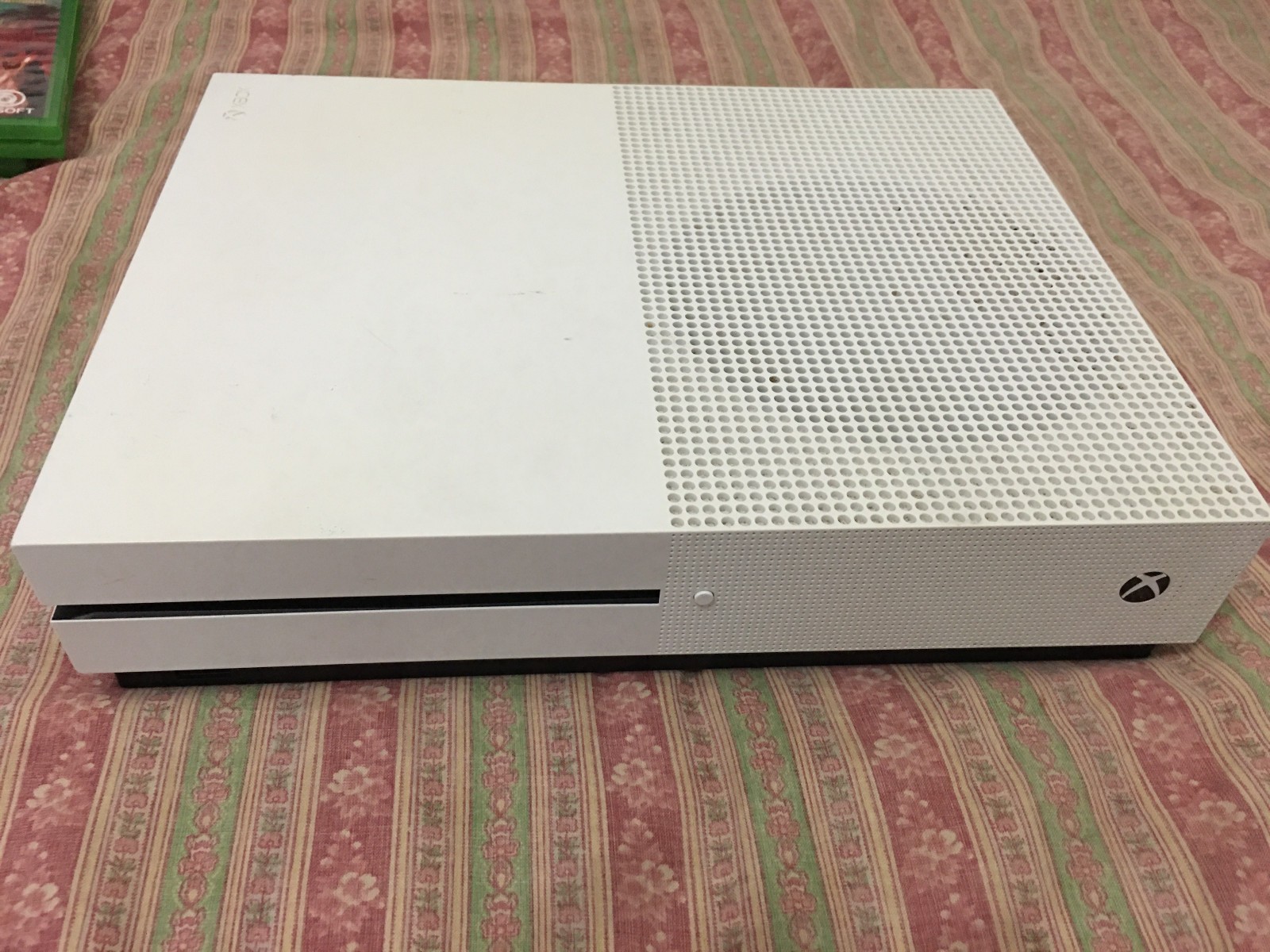 Microsoft Xbox One S 500GB console