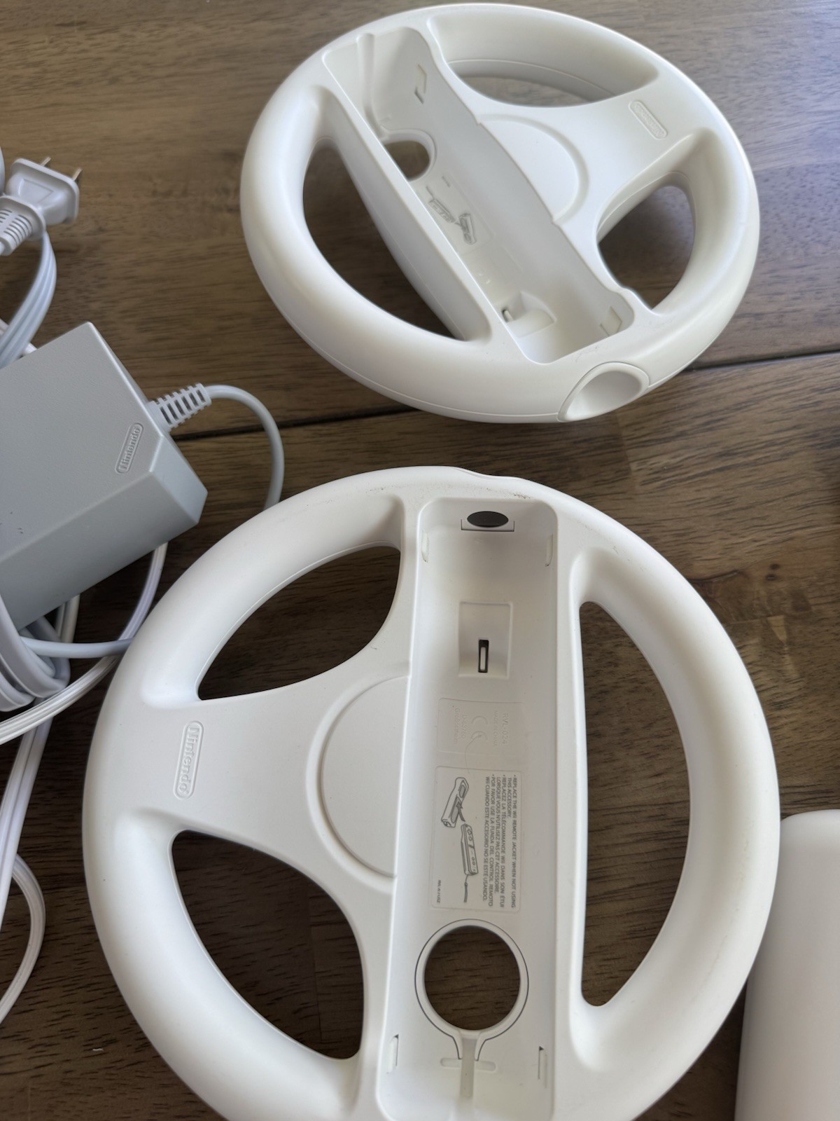 Nintendo Wii Bundle Console 2 Remotes 2 Nunchuks Charger Wheels No Sensor