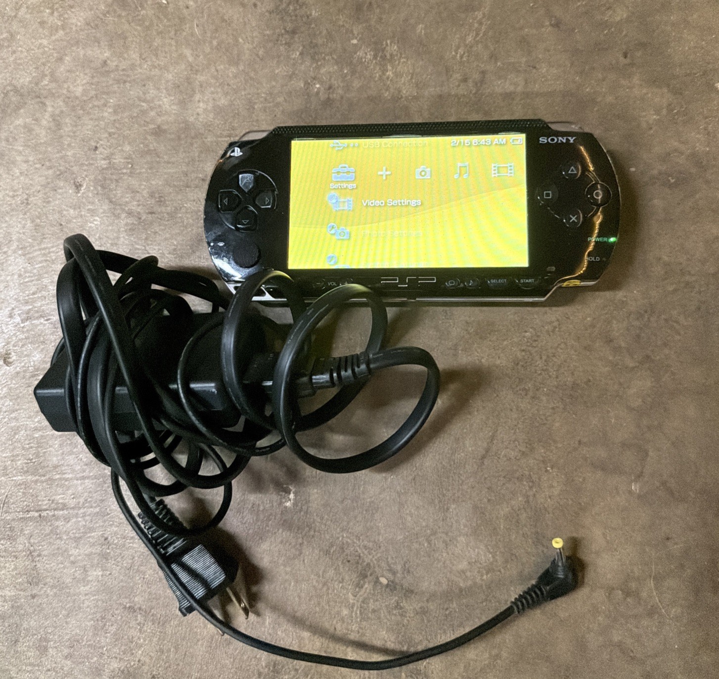 PSP-1001 Black READ PlayStation Portable Console w/ Battery & Charger Tested