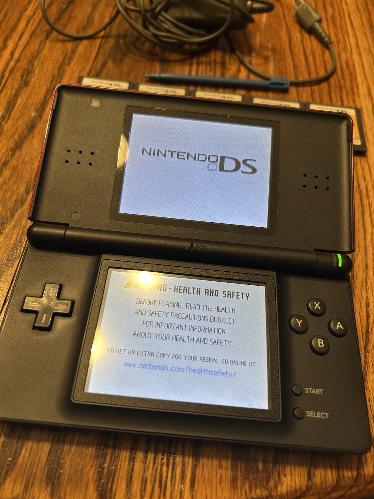 Nintendo DS Lite Crimson Handheld System Red/Black Charger Pokemon Platinum Auth
