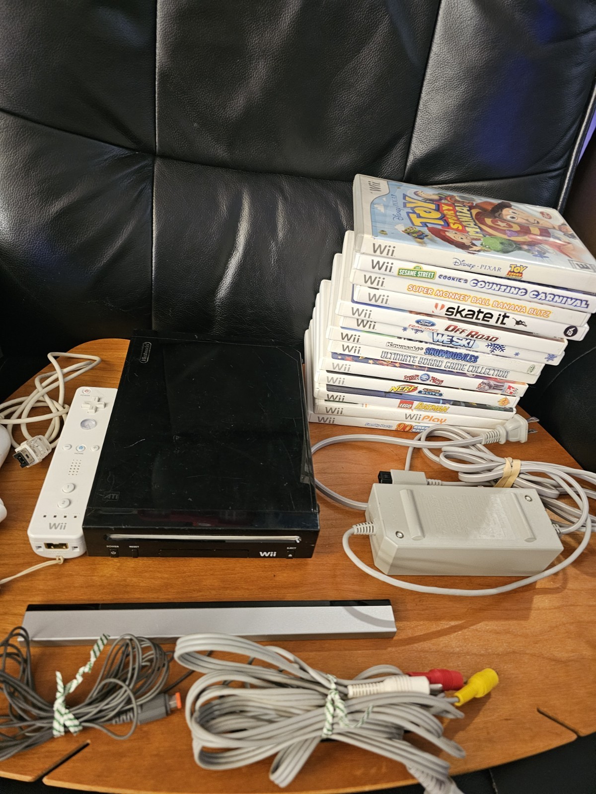 Nintendo Wii RVL-101 (USA) Video Game Console Black Bundle 13 Games Plus