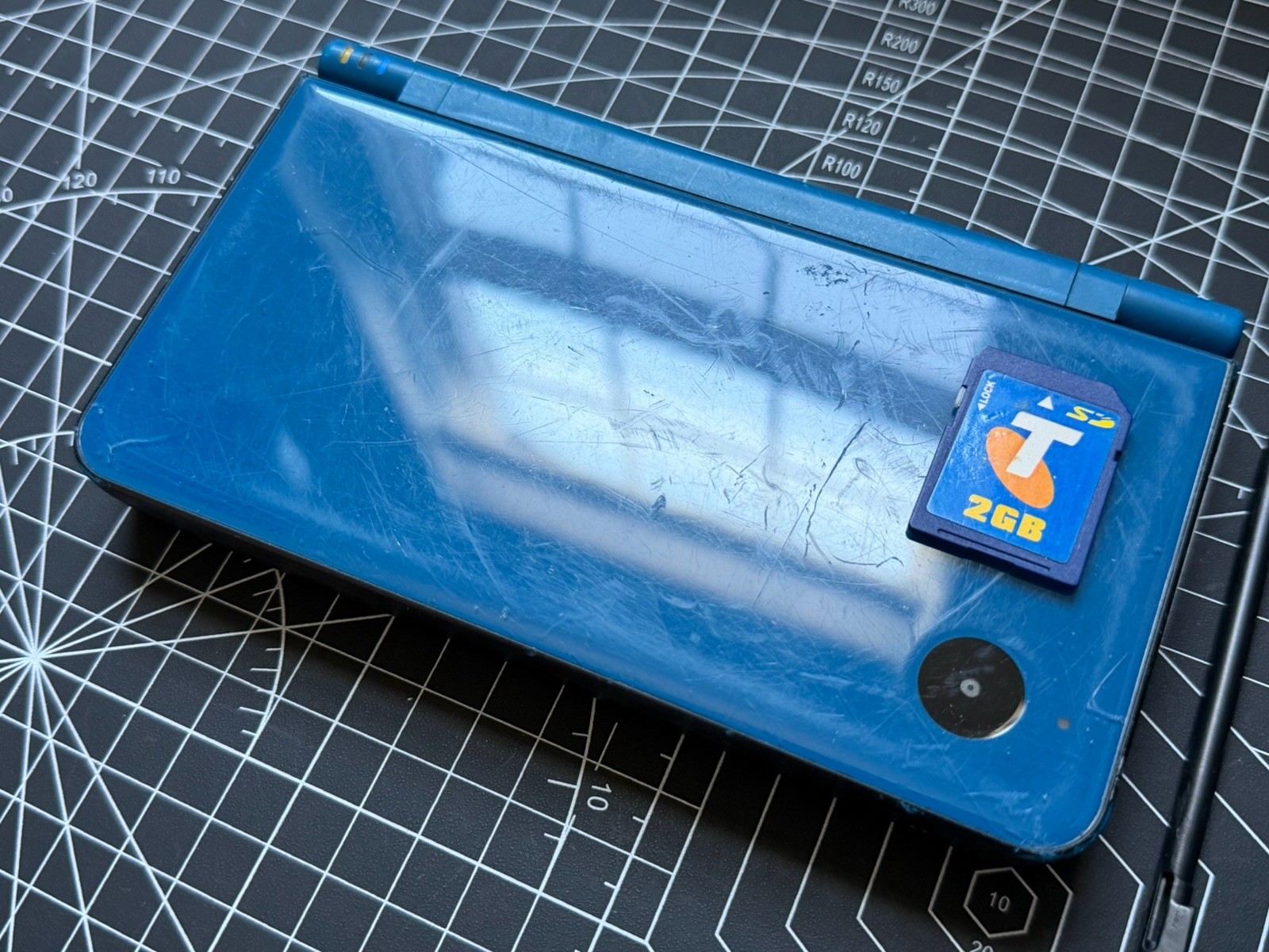 Nintendo DSi XL Blue W/ 2GB SD Card – Run Eng Games 100% Tested *READ DESC