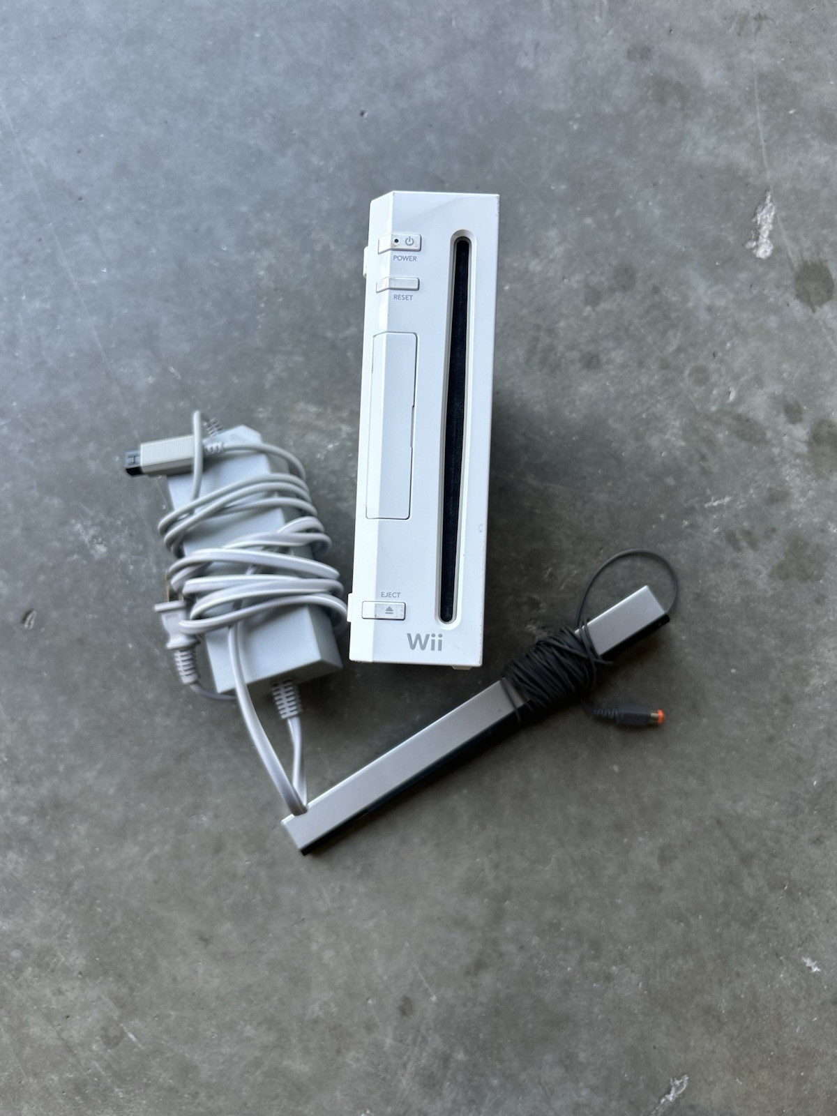 Nintendo RVL-101 Wii Console – White PLEASE READ DESCRIPTION BEFORE BUYING
