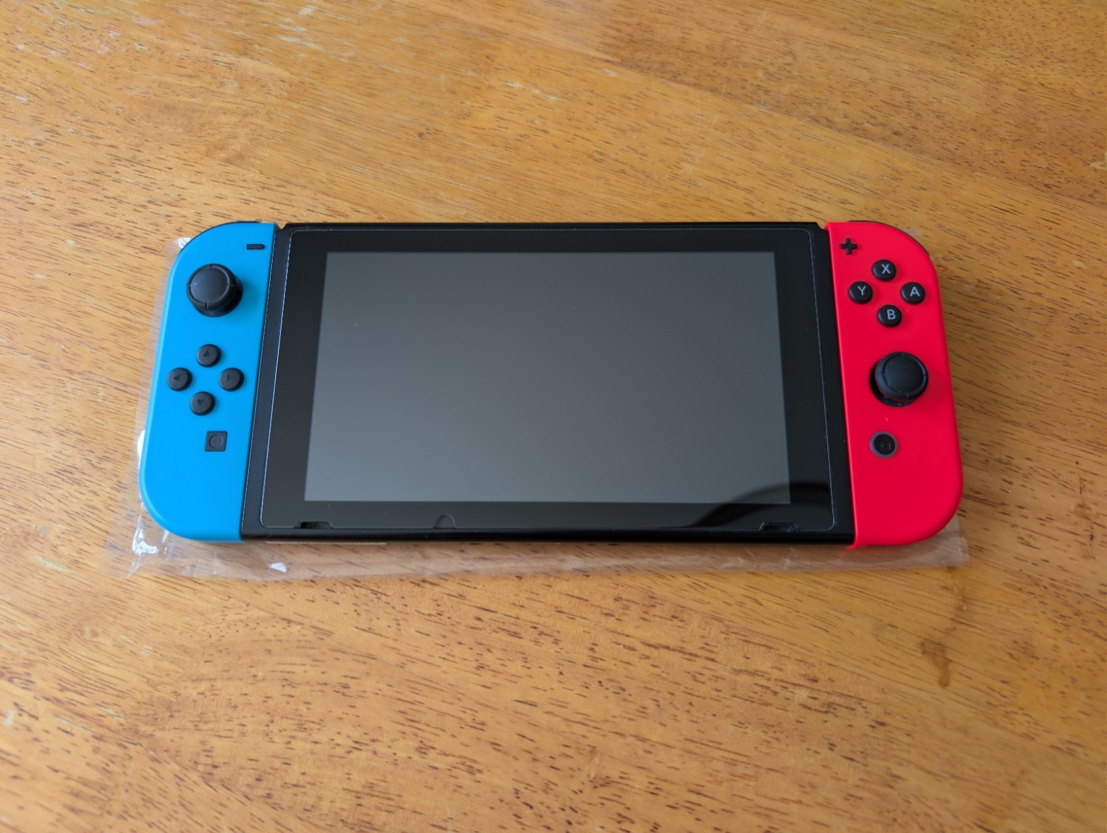 Nintendo Switch 32GB Console CIB w/128GB SD Card and Satisfye Grip