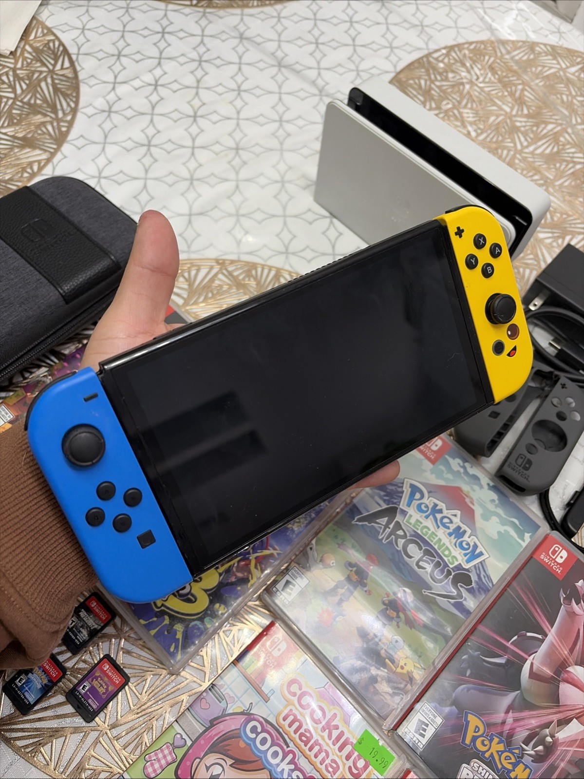 Nintendo Switch OLED Console Bundle + 13 Games , SD card , Fortnite Joycons !