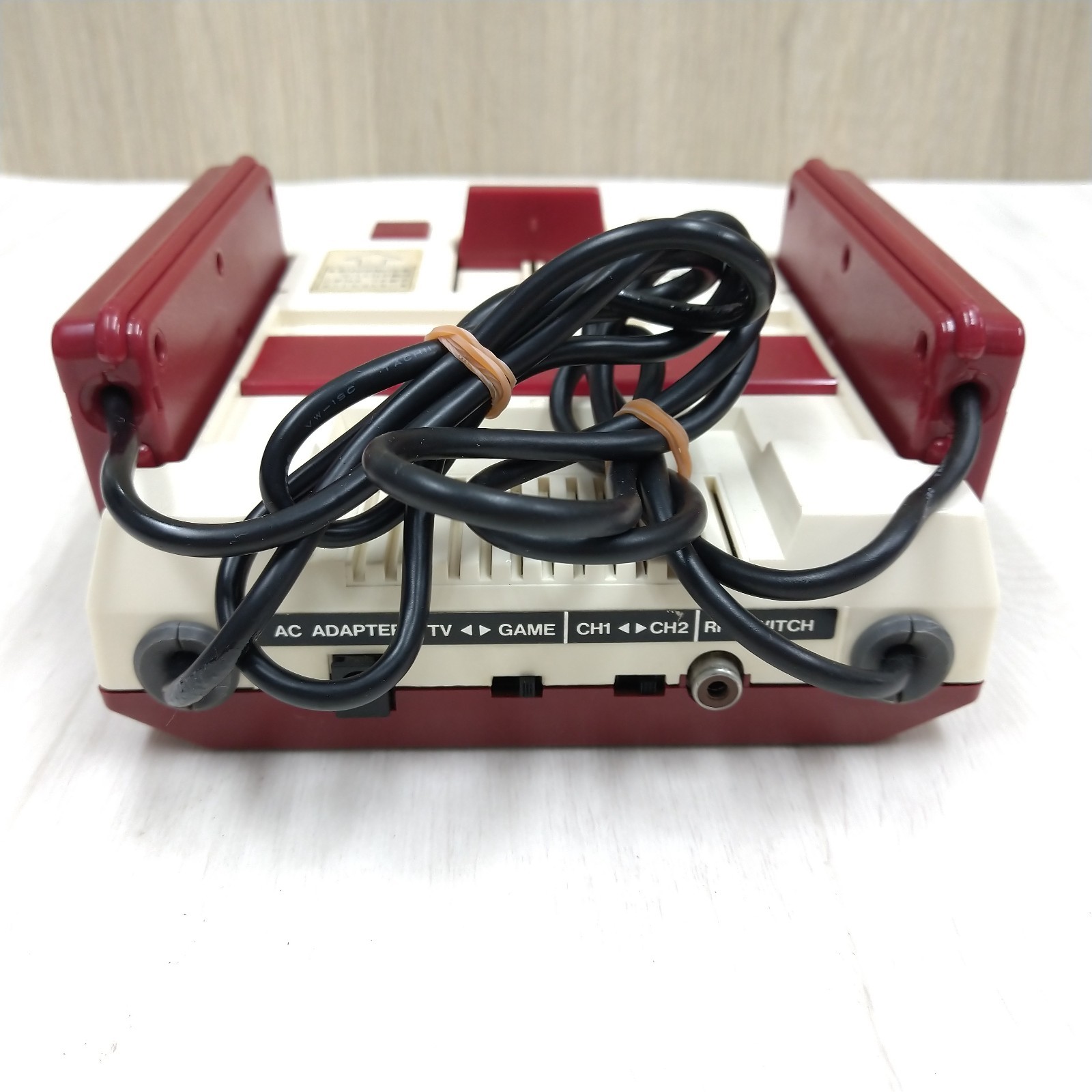 Nintendo Family Computer Famicom Console with 6 Games & Cables NES Japan HVC-001