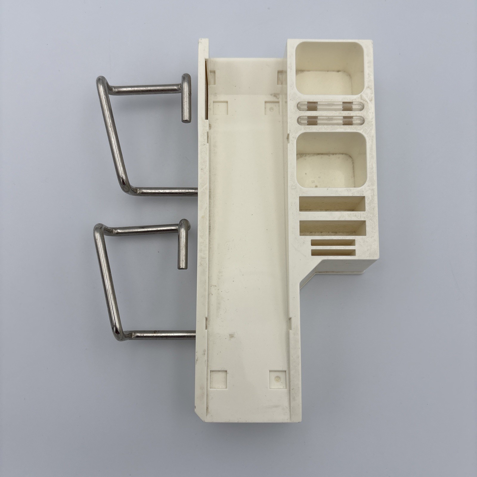 Nintendo Wii – Intec Console Stand Support w/ 2 slots Nunchuks & Motes Store