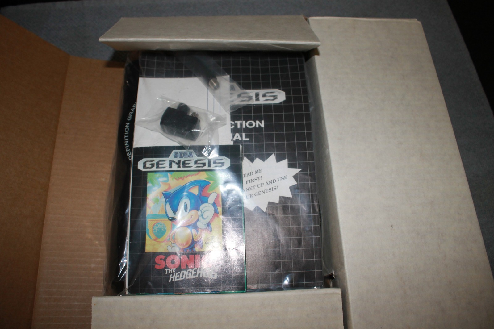 SEGA Genesis Console MK-1611 Core System Complete in Protective Box Circa 1989